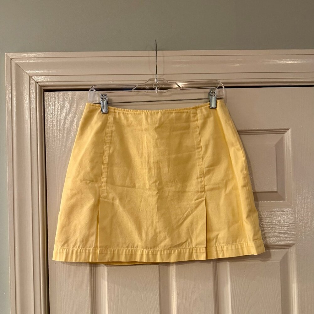 Harold's Yellow Skort - Size 6 - A-lined  Good condition